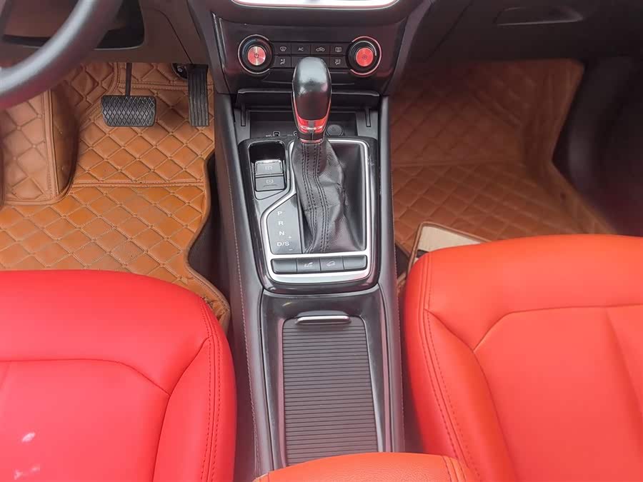 Roewe RX3 2019 изображение автомобиля #15