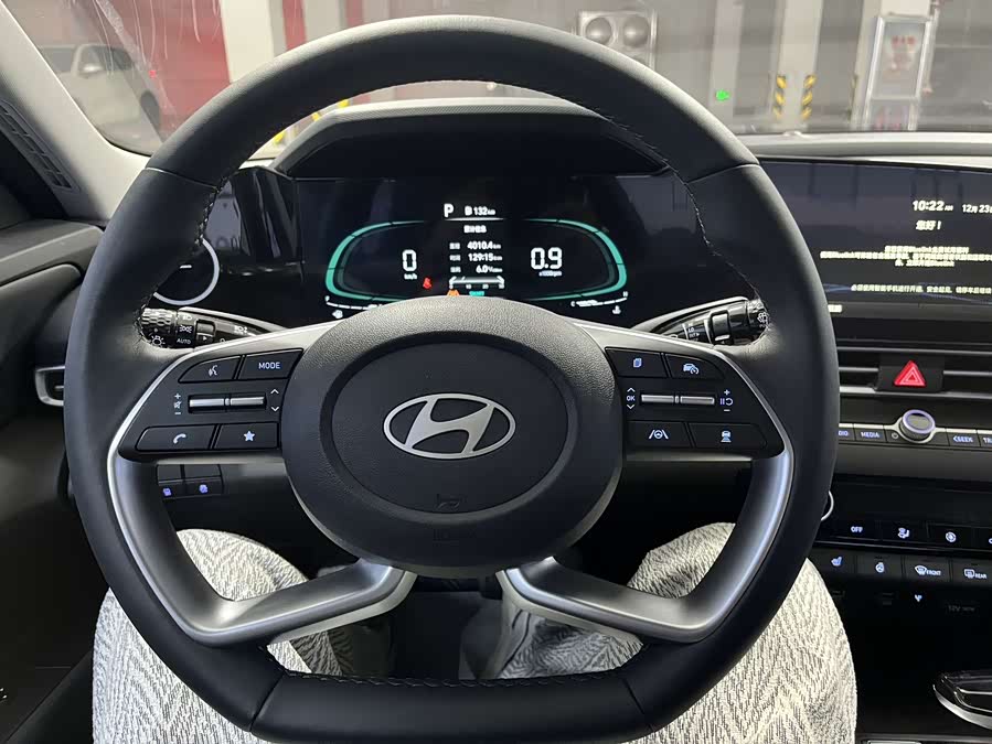 Hyundai Elantra 2024 car image #15