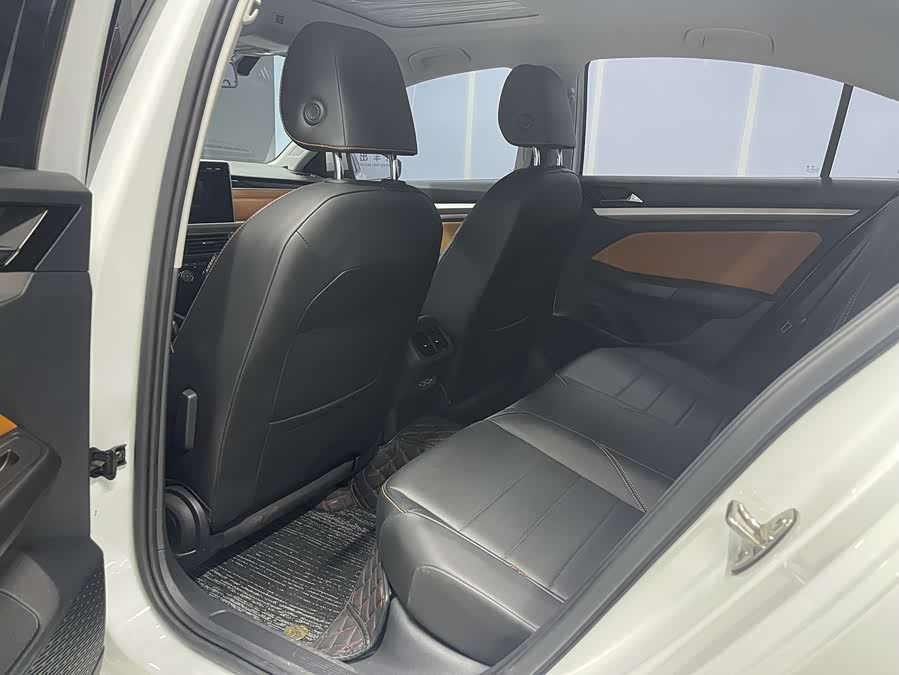 Volkswagen Bora 2022 immagine di auto #15