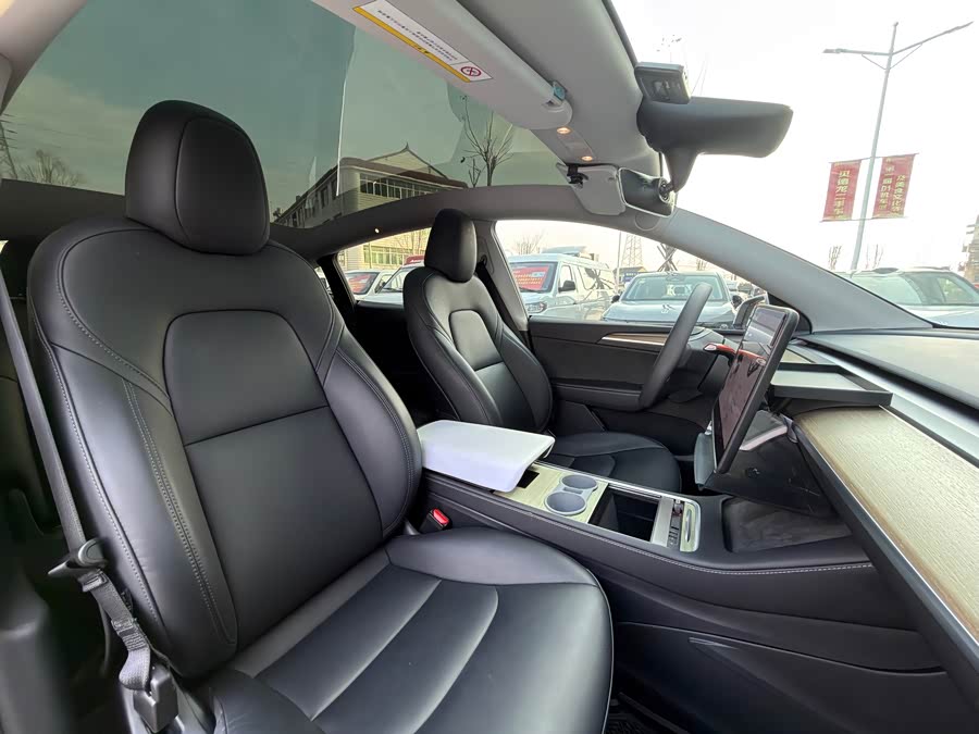Tesla Model Y 2023 #15 Tesla Model Y 2023 car image #15