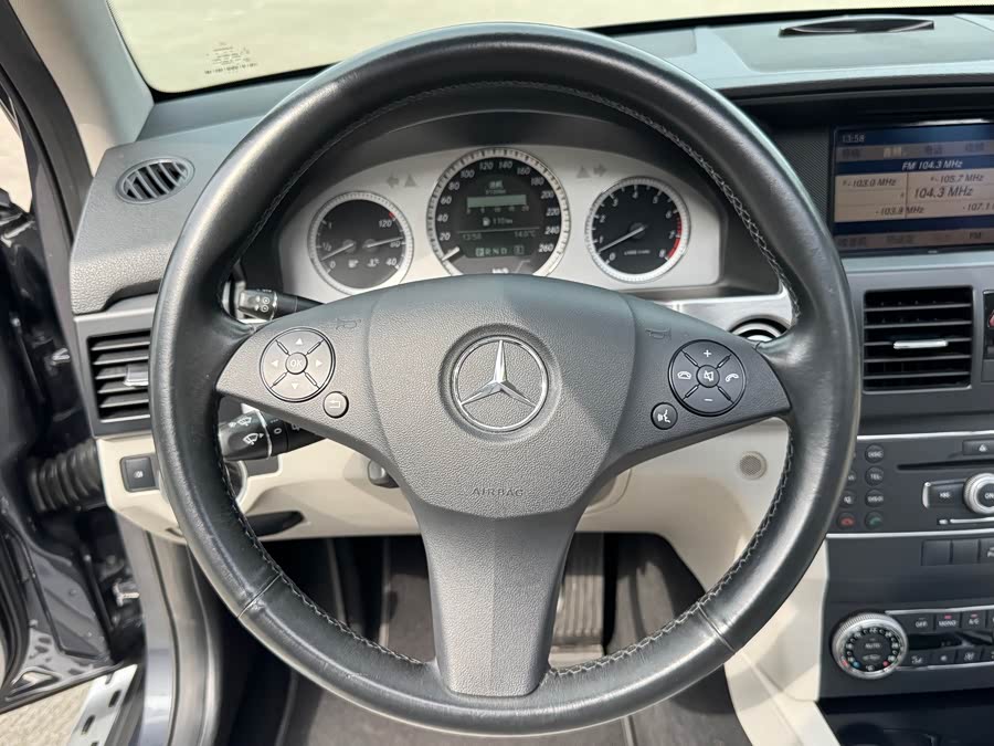 Mercedes-Benz GLK Class (Imported) 2011 immagine di auto #15