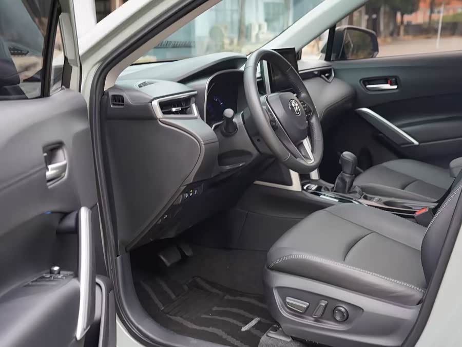 Toyota Corolla Cross 2022 immagine di auto #15