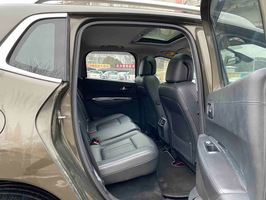 Peugeot 301 2017 car image #15