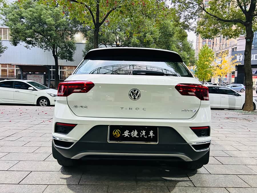 Volkswagen T-Roc 2020 car image #15