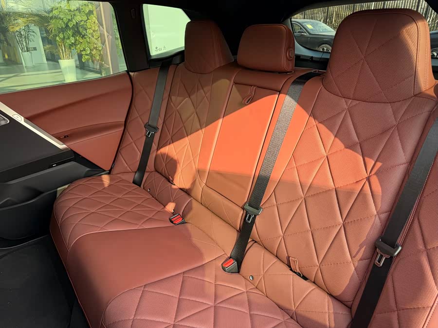 BMW iX M60 2023 #15 BMW iX M60 2023 car image #15