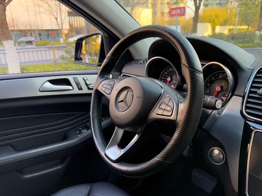 Mercedes-Benz GLE Coupe 2017 #15 Mercedes-Benz GLE Coupe 2017 car image #15