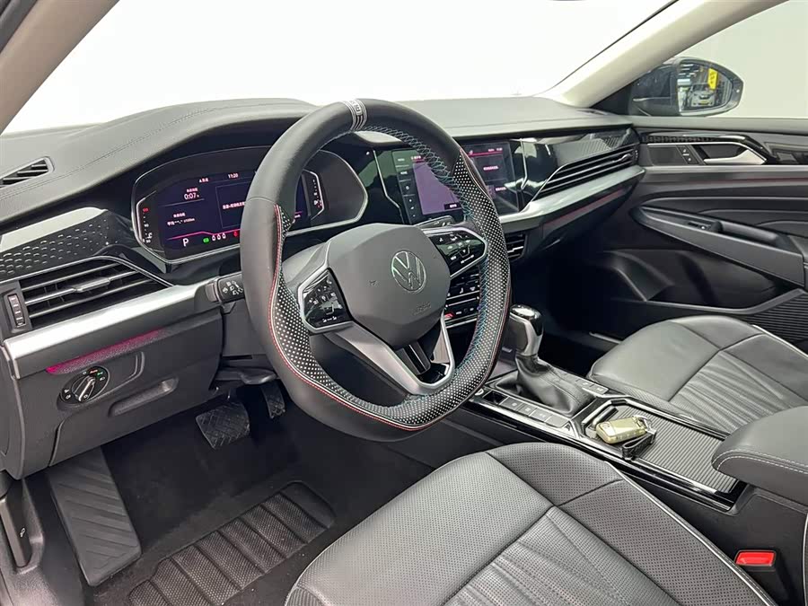 Volkswagen Passat 2023 car image #15