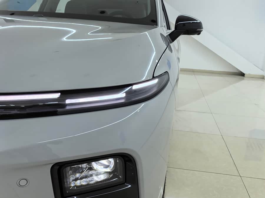 零跑汽车 零跑B01 2025 汽车图片 #15