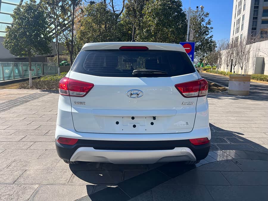 Hyundai ix25 2019 #15 Hyundai ix25 2019 car image #15