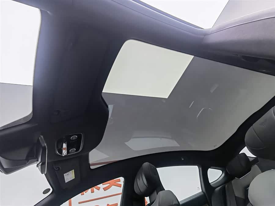 哪吒汽车 哪吒S 2023 汽车图片 #15