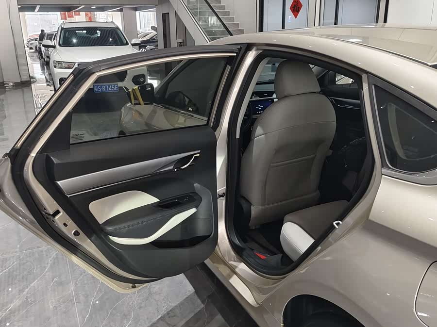 GEELY Binray 2019 car image #15