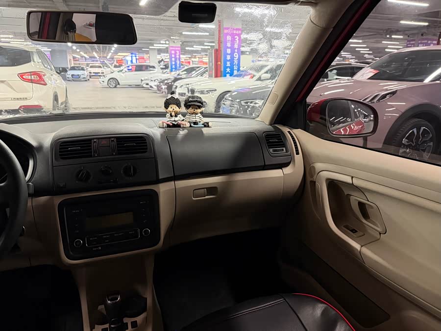 Skoda Fabia 2014 immagine di auto #15