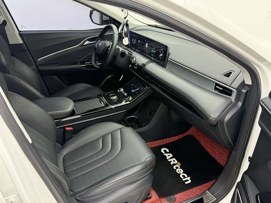 哪吒汽车 哪吒U 2022 汽车图片 #15