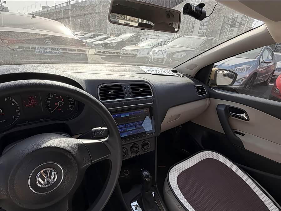 大众 Polo 2011 汽车图片 #15