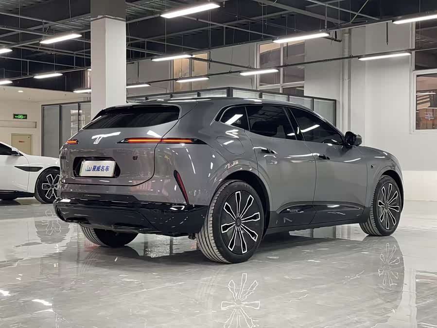 Avatr 07 2024 car image #15