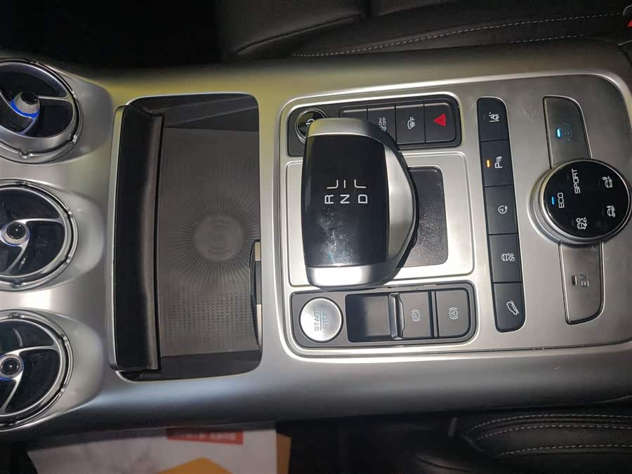 Denza X 2021 изображение автомобиля #15