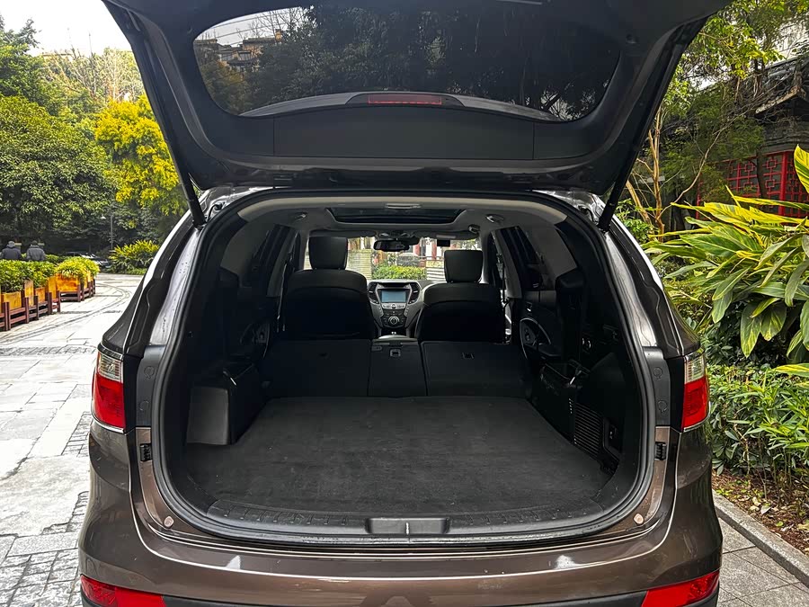 Hyundai Grand Santa Fe 2015 car image #15