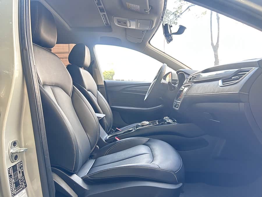 Roewe Ei5 2019 car image #15