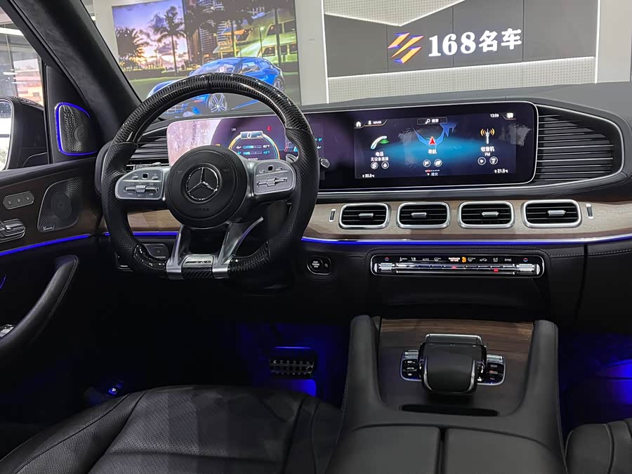 Mercedes-Benz GLE Class 2020 car image #15