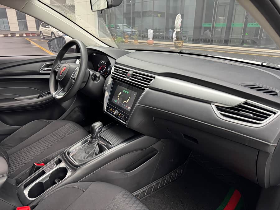 Roewe i5 2019 car image #15