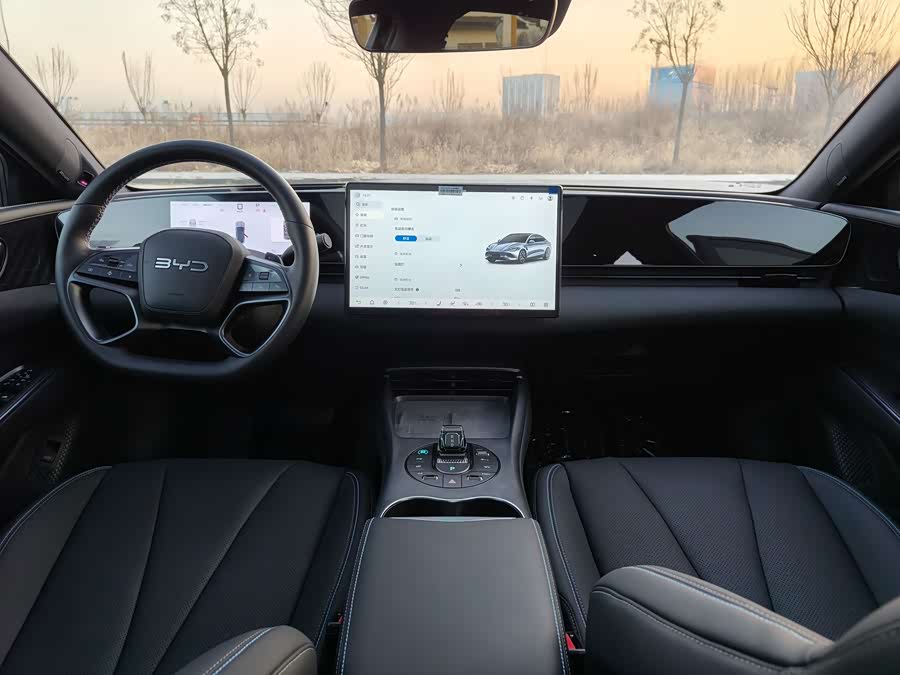 BYD Seal 2025 car image #15