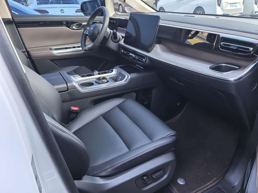 GAC Trumpchi E8 2024 car image #15