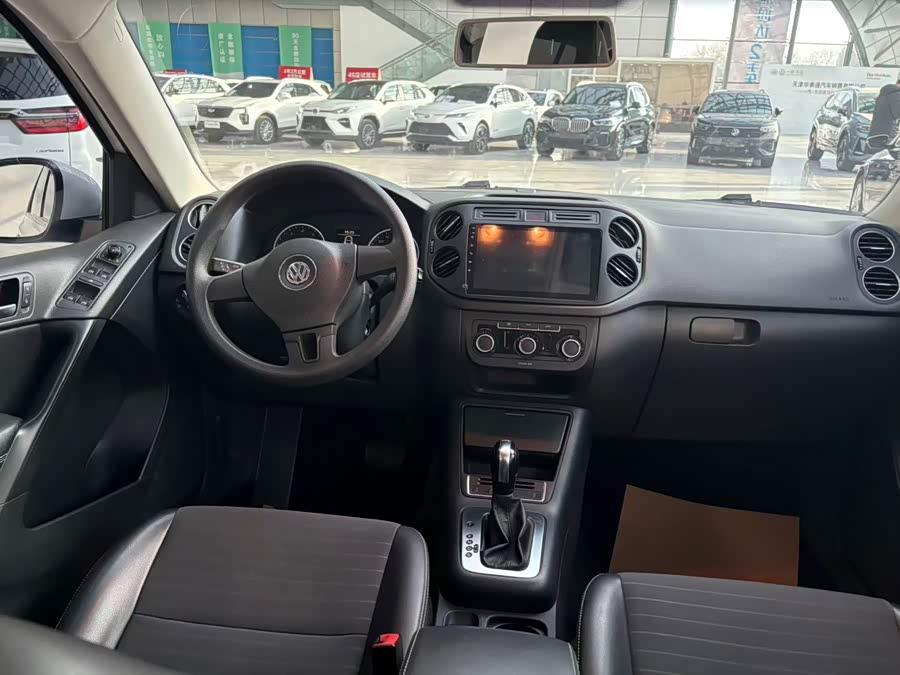 Volkswagen Tiguan 2017 car image #15