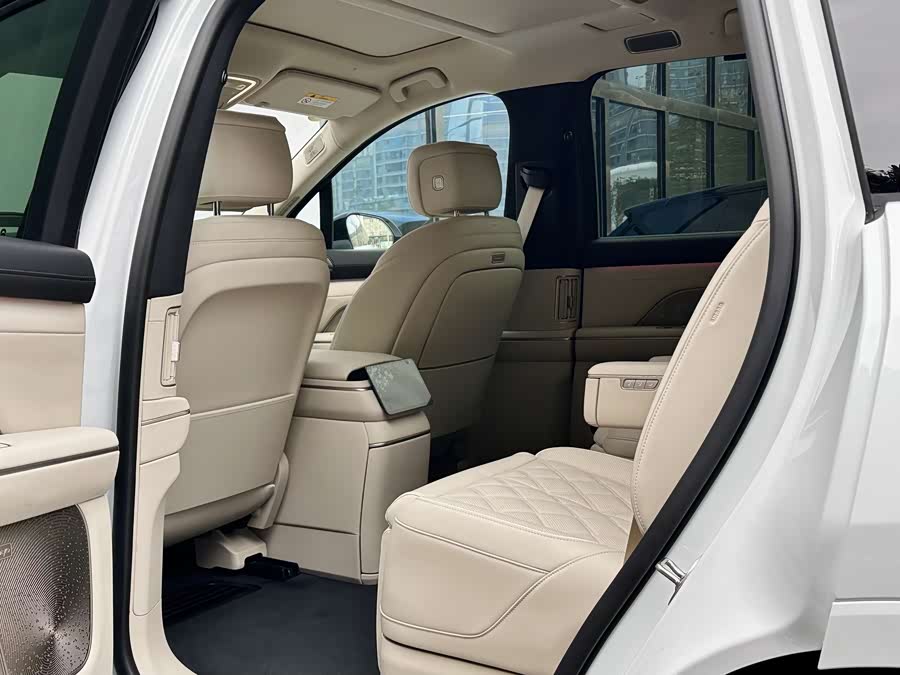 蔚来 蔚来ES8 2025 汽车图片 #15