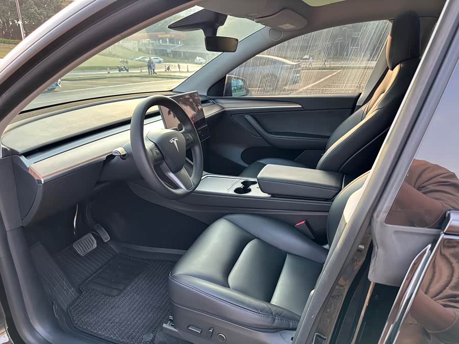 Tesla Model Y 2022 #15 Tesla Model Y 2022 car image #15