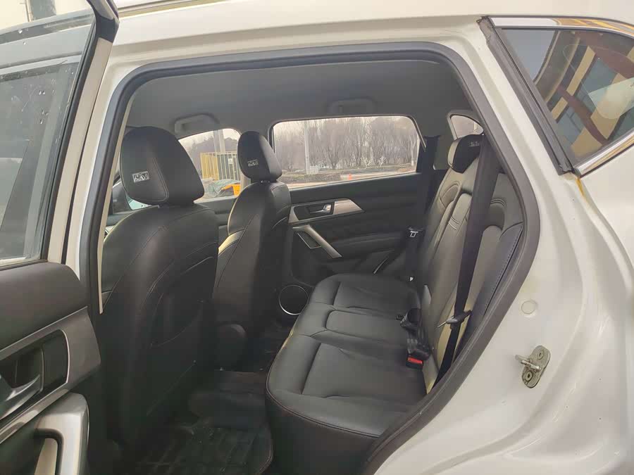 Haval H2 2014 #15 Haval H2 2014 car image #15