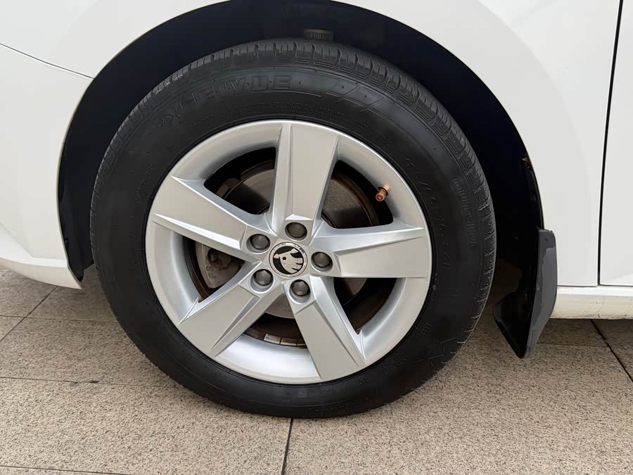 Skoda Fabia 2018 صورة سيارة #15