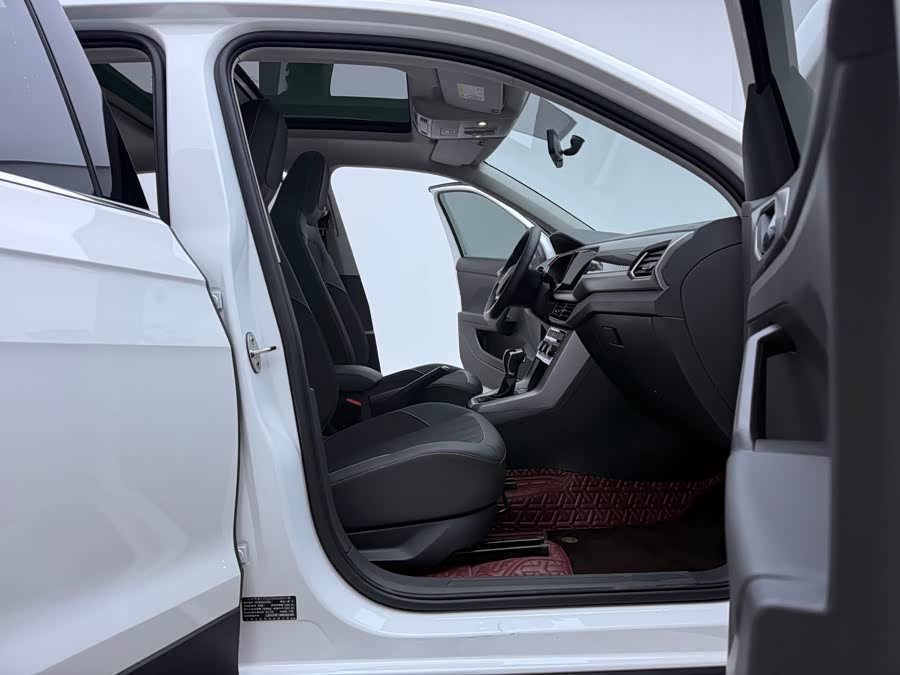 Volkswagen T-Cross 2021 car image #15