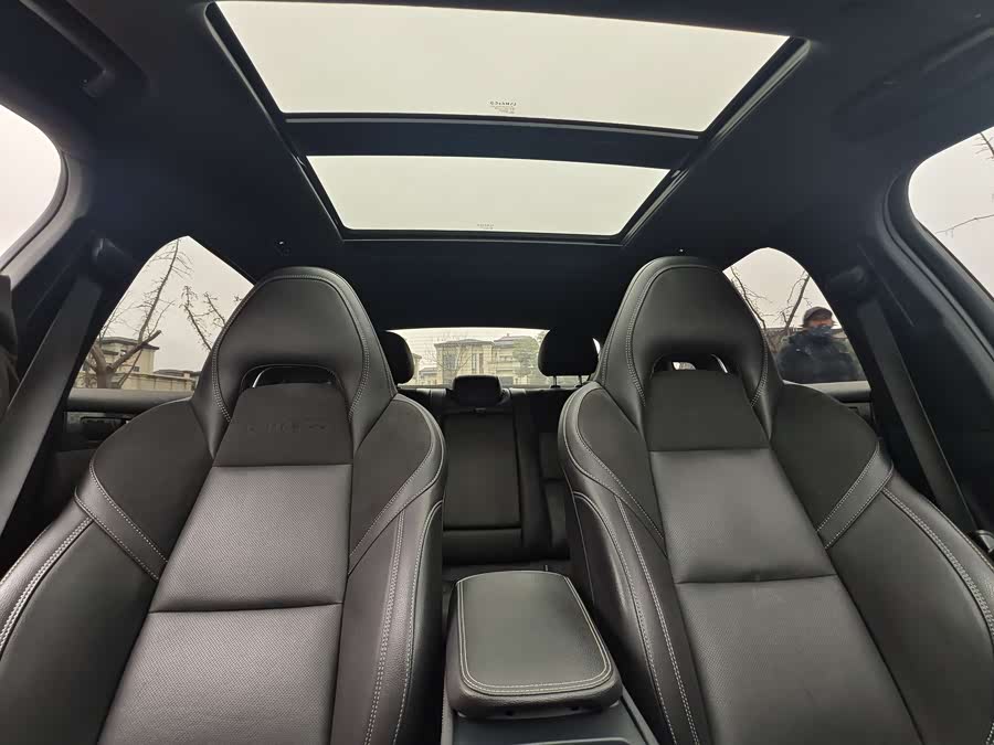 Lynk & Co 03 2020 car image #15