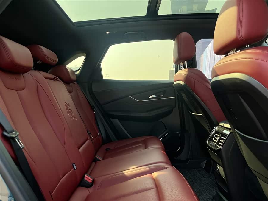 Forthing T5 EVO 2022 car image #15