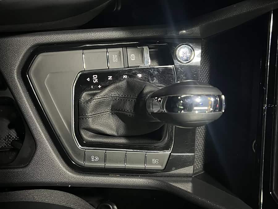 Volkswagen Tharu 2021 #15 Volkswagen Tharu 2021 immagine di auto #15