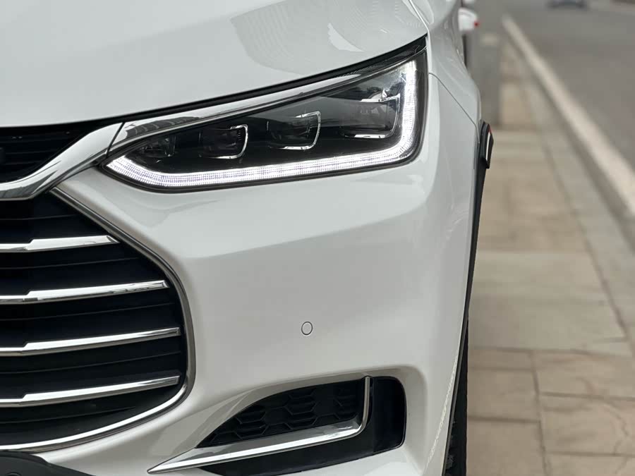 BYD Tang 2018 #15 BYD Tang 2018 car image #15