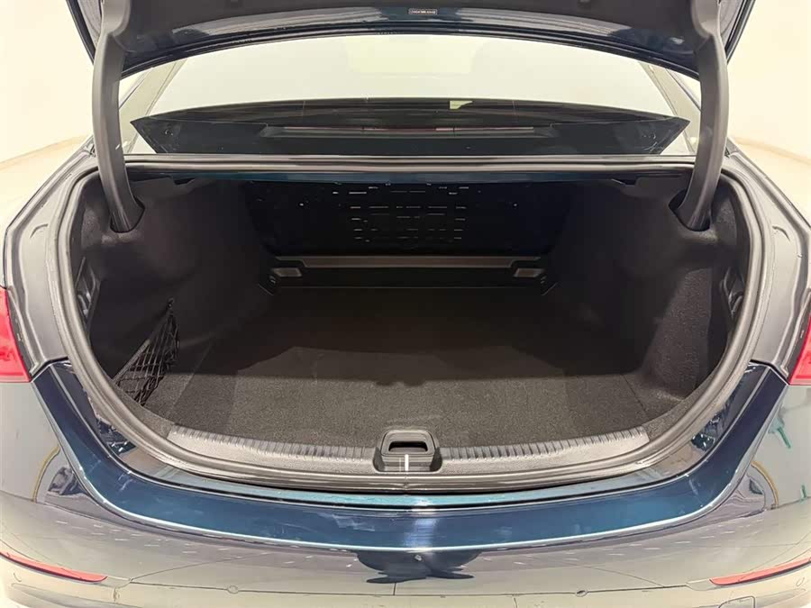 Mercedes-Benz C Class 2024 #15 Mercedes-Benz C Class 2024 car image #15