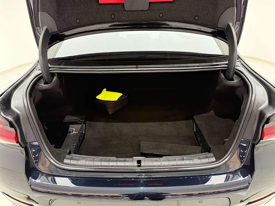 BMW 5 Series New Energy 2022 car image #15