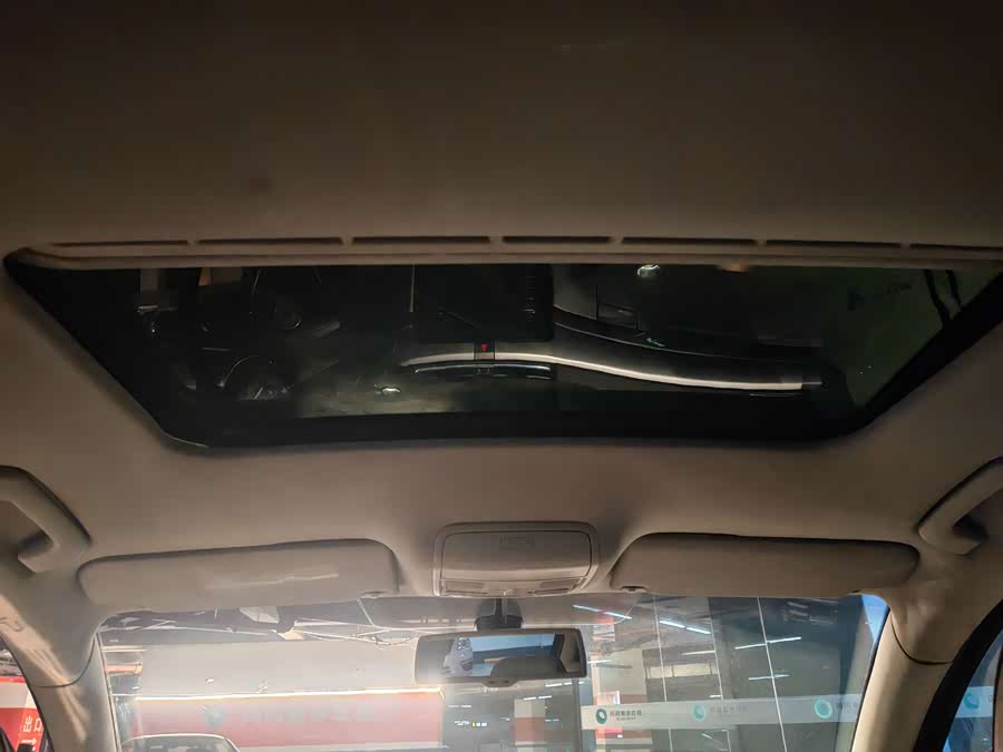 Skoda Superb 2010 car image #15