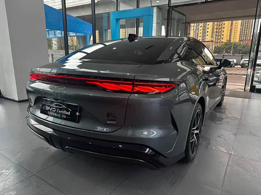 BYD HanL 2025 #15 BYD HanL 2025 car image #15