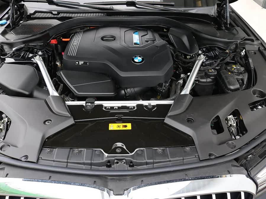 BMW 5 Series New Energy 2024 car image #15