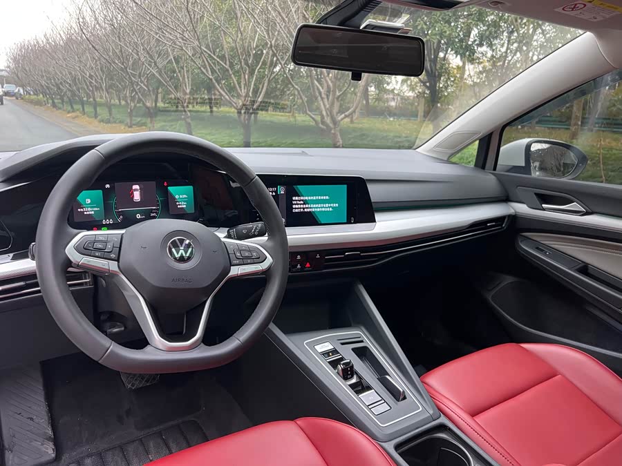 Volkswagen Golf 2024 car image #15