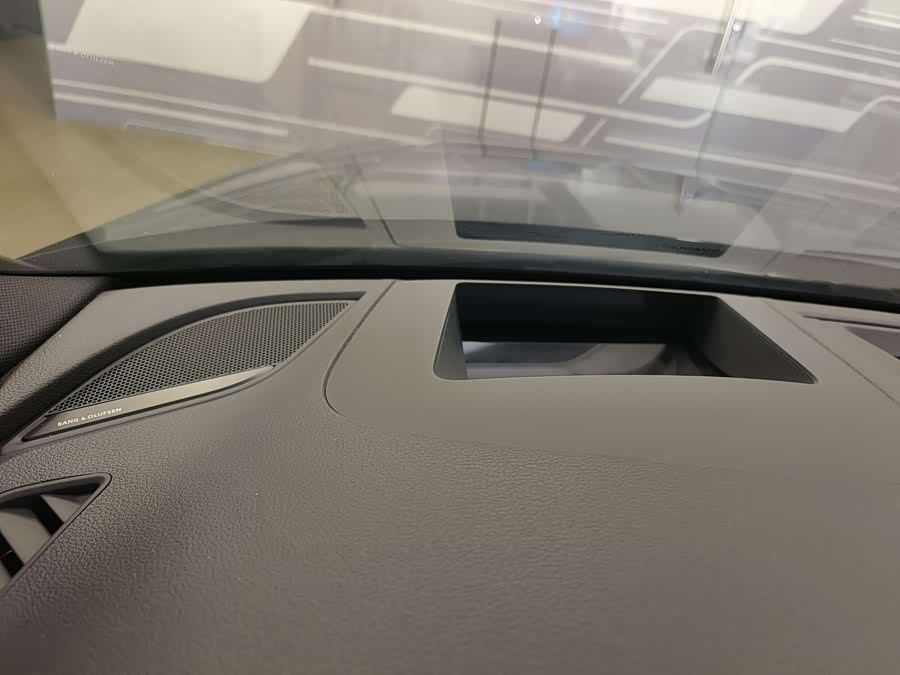 Audi RS 4 2023 car image #15