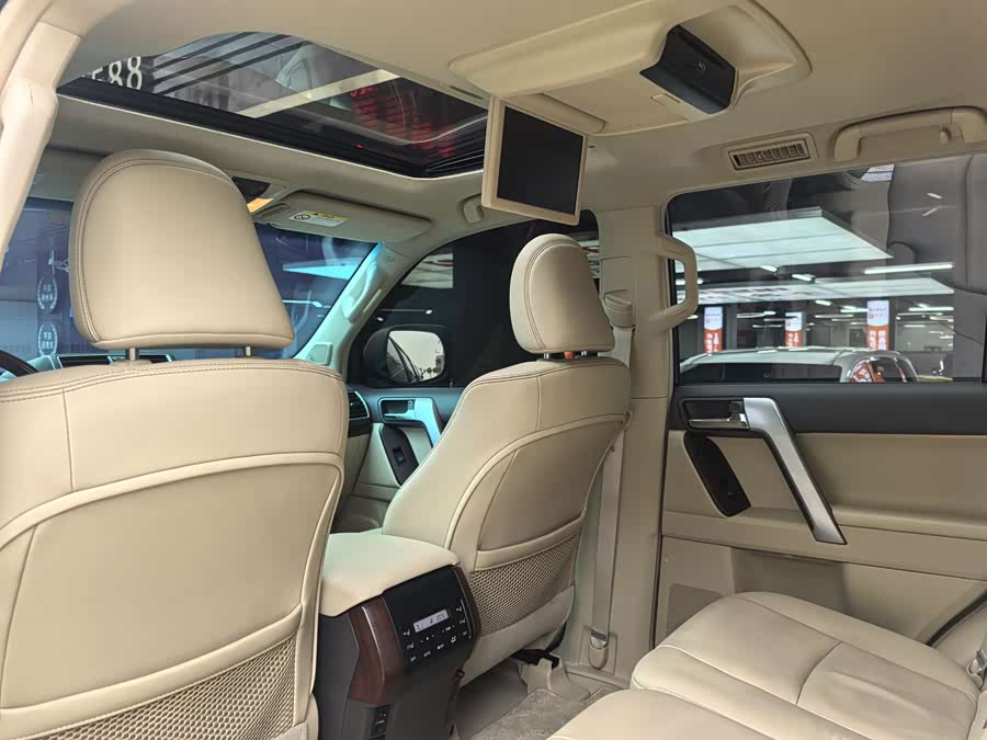 Toyota Land Cruiser Prado 2017 #15 Toyota Land Cruiser Prado 2017 car image #15