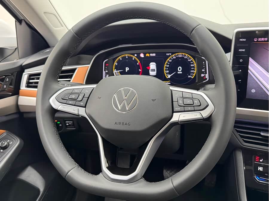 Volkswagen Bora 2022 car image #15