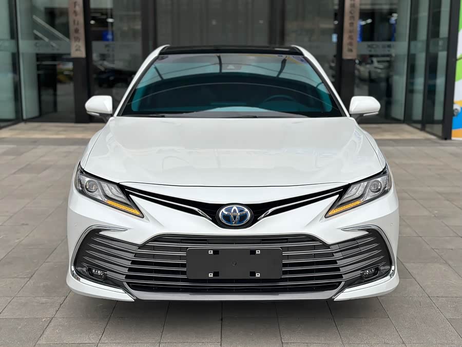 Toyota Camry 2022 car image #15