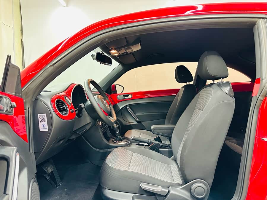 Volkswagen Beetle 2015 изображение автомобиля #15