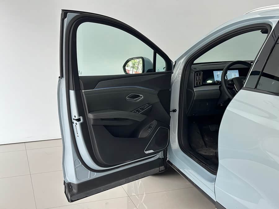 BYD SongL DM-i 2025 صورة سيارة #15