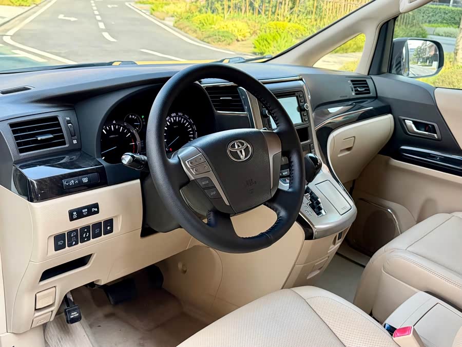 Toyota Alphard 2014 immagine di auto #15