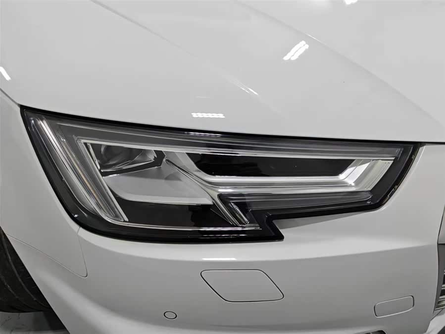 Audi A4 (Imported) 2020 car image #15